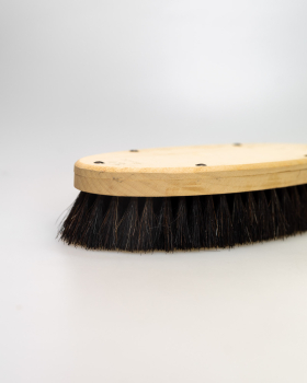 Pferdekardätsche / Rosshaar, Holz geölt mit Schlaufe